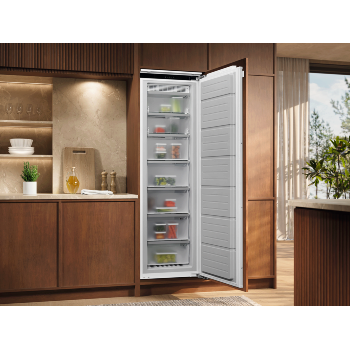 Electrolux - Integrated freezer - KUN7NE18C