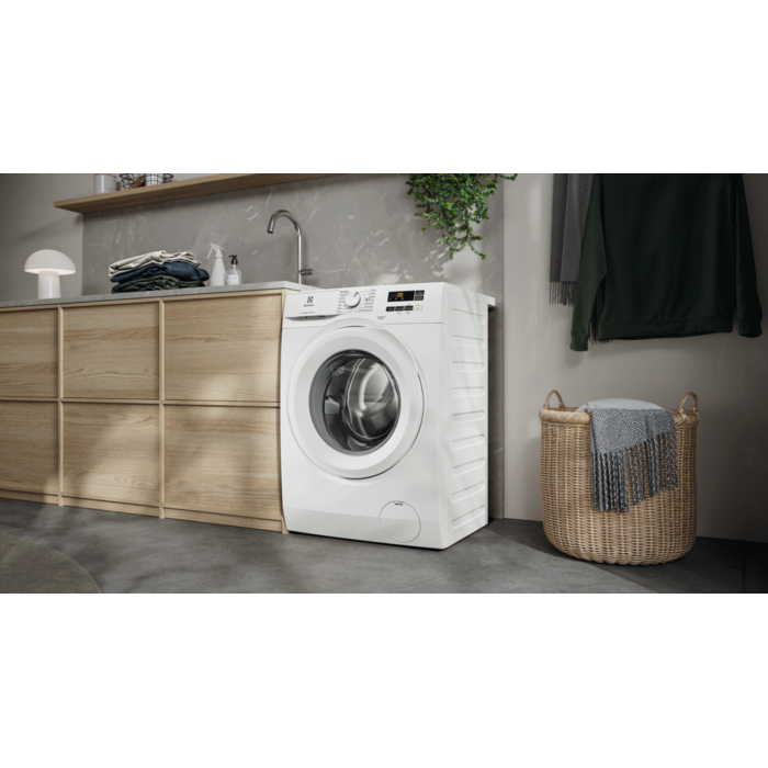 Electrolux - 10 kg washing machine - EFI61141B