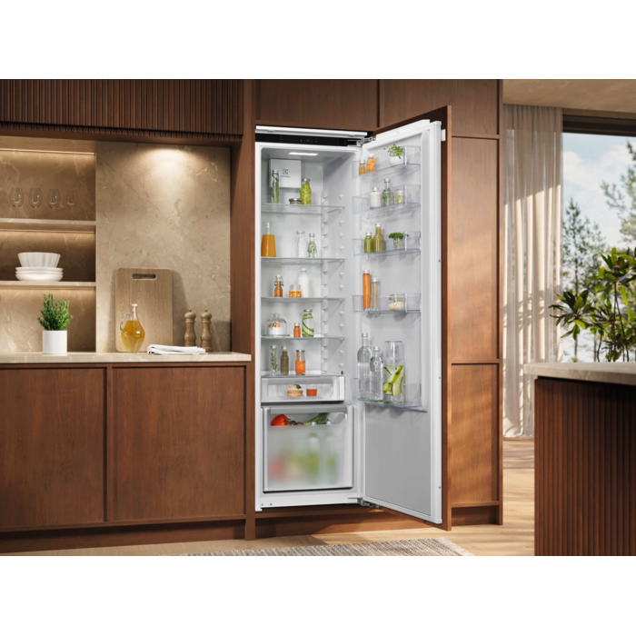 Electrolux - Integrated refrigerator - KRD6DE18C