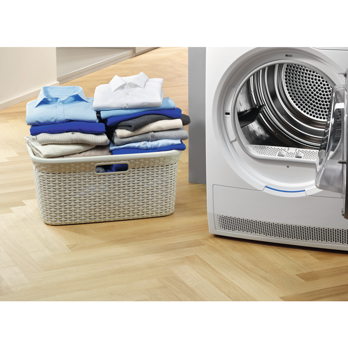 Electrolux - Condenser dryer - EDCD648WD