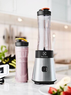 The Sport Mini Mixer blender with its extra sports bottle attachment